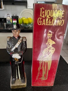 Liquore Galliano Soldier Figurine Porcelain (Full but no seal, with box)