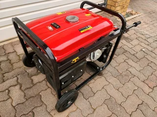 Ryobi generator RG 6900K 5000 watt - like new