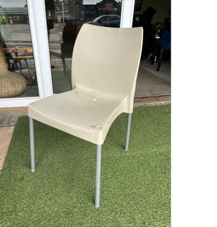 Tia Plastic Chair - Taupe - bb2t