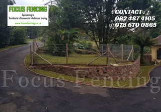 WIRE MESH FENCING - WELD MESH - RAZOR WIRE FENCING INSTALLATIONS