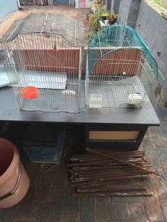 2 bird cages for sale