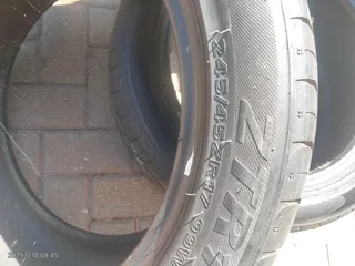 Tyres 245/45zr17