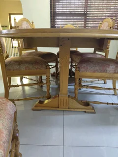Oak dining table and chairs R4500.00 Bargain