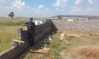 BRICKLAYER / BUILDER AVAILABLE