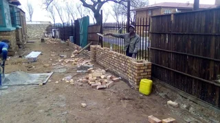 Bricklayer / Builder /available.