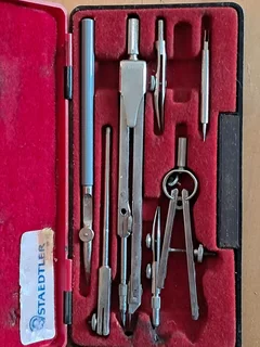 Mathematical instruments/geometrical set