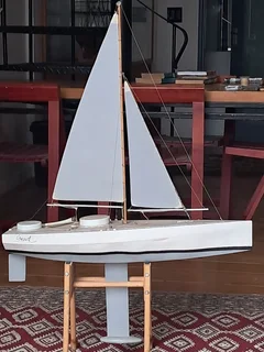 Radio controlled yacht