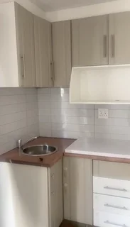 Neat & Modern Bachelor Apartment – Available Immediately