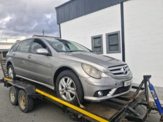 Mercedes-Benz R350 CDI Breaking Up for Spares