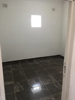 ROOM FOR RENT R3000 no deposit 550 Bartle Road Durban Umbilo 0846557225 water &amp; parking inc