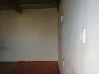 Backyard Rooms To Rent