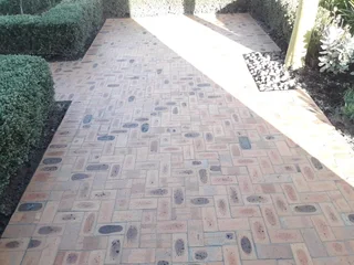 Top performance paving with quality result. Call Dura Pave on 082 723 0293