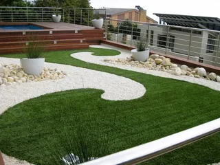 Great artificial grass you can  rely on all year round. call Dura Pave on 082 723 0293.