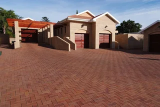 Transform your Garden with Timeless Elegance. Contact Dura Pave today, without delay on 082 723 0293