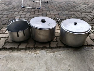 Hart pots with Lids (21L R450 each and 36L each R600