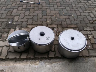 Hart pots with Lids (21L R450 each and 36L each R600