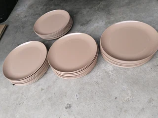 38 Plates R20 each