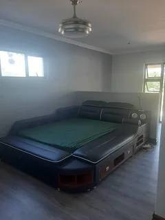 Modern Multifunctional Queen-Sized Bed/Bedframe