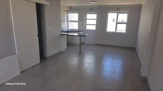 81 sqm duplex 3 bed in new development in Bardale Village in Blue Downs