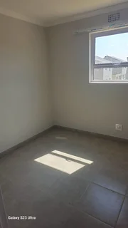 81 sqm duplex 3 bed in new development in Bardale Village in Blue Downs