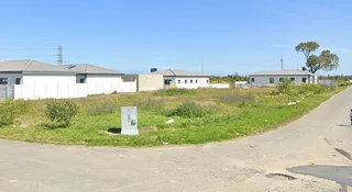 240 sqm plots in Houghton in Eersteriver next to Baden Powell Road