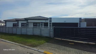 New 80 sqm Plot n Plan House in Houghton in Eersteriver , next to Baden Powell Road