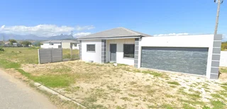 New 80 sqm Plot n Plan House in Houghton in Eersteriver , next to Baden Powell Road