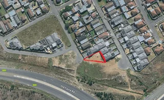 New 80 sqm Plot n Plan House in Houghton in Eersteriver , next to Baden Powell Road