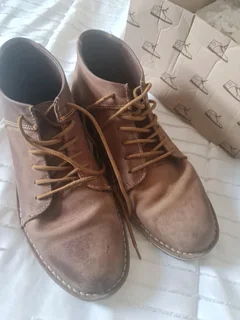 Authentic Freedom Of Movement Vellies Size 9