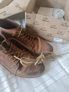 Authentic Freedom Of Movement Vellies Size 9