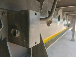 CLOSED BODY TRIAXLE TRAILER ON CLEARANCE SPECIAL