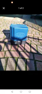 Waleeds garage doors gate automation.