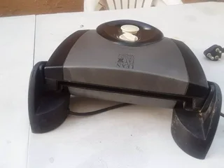 Lean - Mean Fat Reducing Grilling Machine