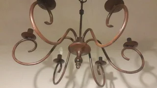 Iron 6 lamp chandelier with copper brushed patina effect in excellent condition