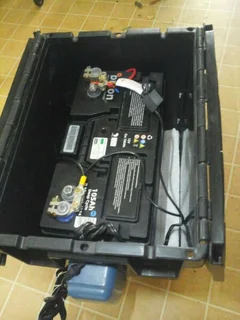 Auxiliary battery power box with 105Ahr deep cycle battery,1000/2000watt power inverter and Optimate