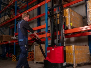 BOOST YOUR PRODUCTIVITY with a new F4 Pallet truck and EST122 Stacker