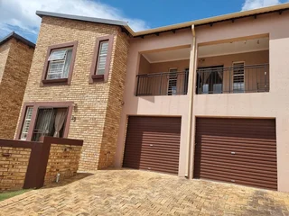 Modern 3-Bedroom Townhouse to Rent in Biltmore Gables, Wilgeheuwel R11800.00