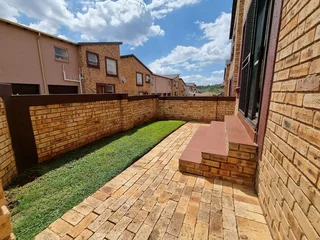Modern 3-Bedroom Townhouse to Rent in Biltmore Gables, Wilgeheuwel R11800.00