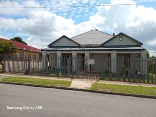 Gorgeous 5 Bedroom House for Sale in Van Wyk Street Krugersdorp West R998 000.00