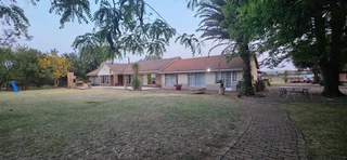 For Sale: 2.8-Hectare Agricultural Plot with Multiple Homes – Helderblom, Tarlton R2 750 000.00