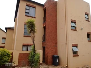 Modern 2-Bedroom, 2-Bathroom Unit for Sale in Aloe Ridge Sugarbush Estate, Krugersdorp R740 000.00