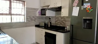 3bed 2 bath Ground floor apartment FOR SALE in Bushmill, Amorosa, Roodepoort R785 000.00