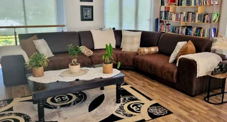 Modern Couch Set for Sale – Excellent Condition