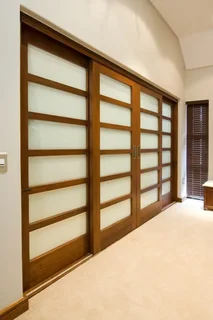 Carpenter Umhlanga, wooden door hanging and repairs, pivot doors
