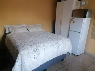 Bachelor apartment available in Westenburg