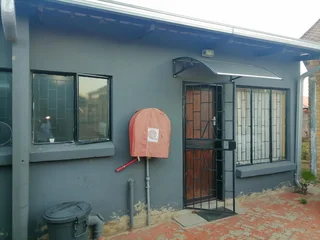 Bachelor apartment available in Westenburg