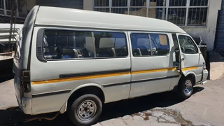 Inyathi Kombi Bus Code 2 for sale with papers (non-runner)
