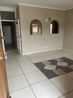 Grassy Park 2 bedroom house