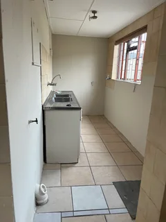 Grassy Park 2 bedroom house