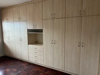 Grassy Park 2 bedroom house